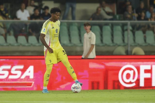 7m体育官网-【早报】老大哥伤退！新一期国足将何去何从？