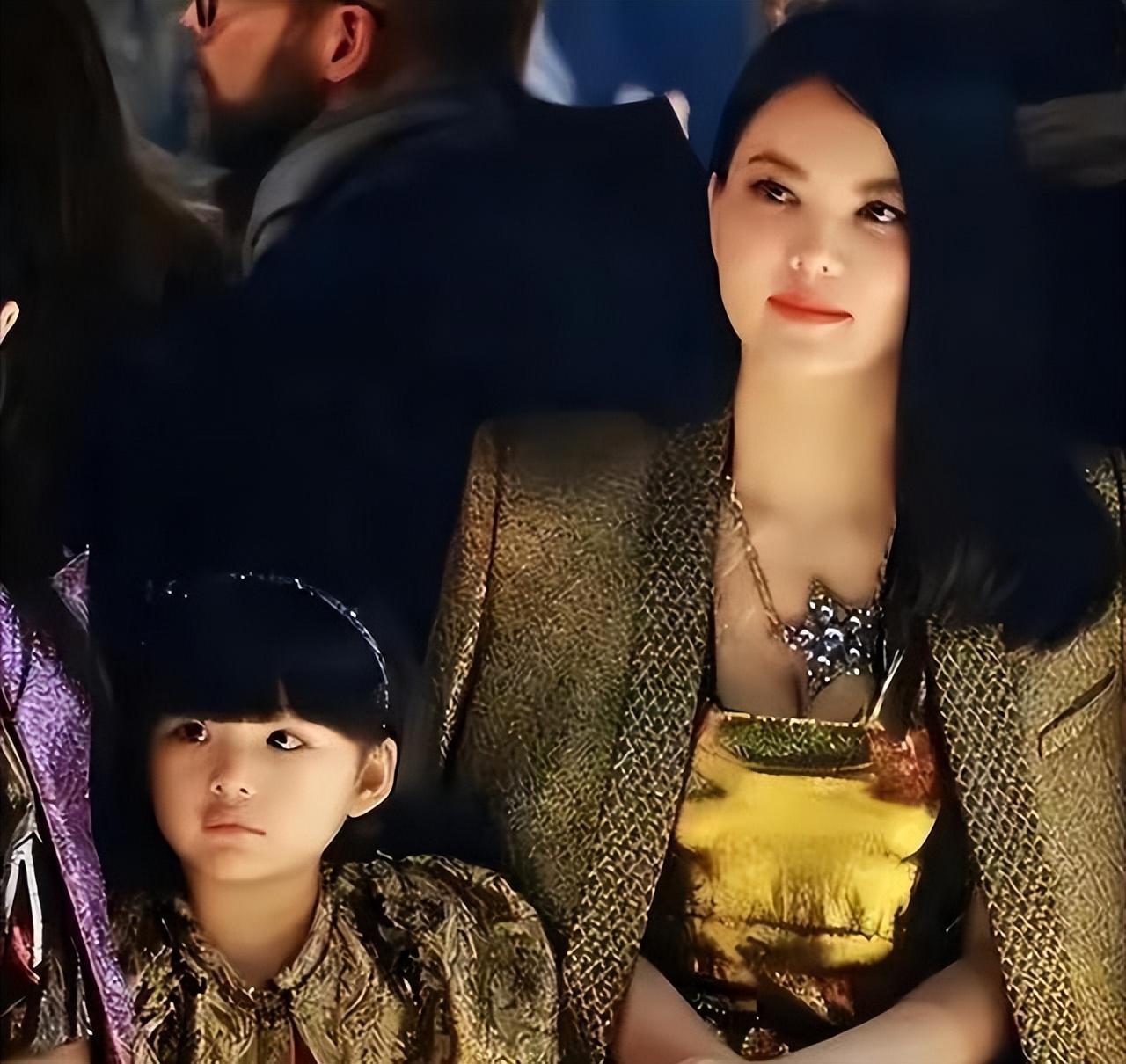 7m比分足球即时比分-报应来得太快！终于知道李湘为啥被封了，这瓜不简单！