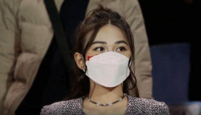 1644054971290018678.jpg 7m体育官网-越南女球迷图鉴②越南小姐新年红包庆祝越南赢国足