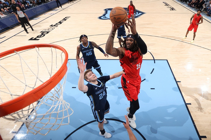 7m体育-开拓者三杀灰熊！霍勒迪35分5板11助，格兰特30分9板，罗威20+11|三分球|罗伯特·威廉姆斯三世|罗伯特-威廉姆斯|波特兰开拓者队|孟菲斯灰熊_新浪新闻