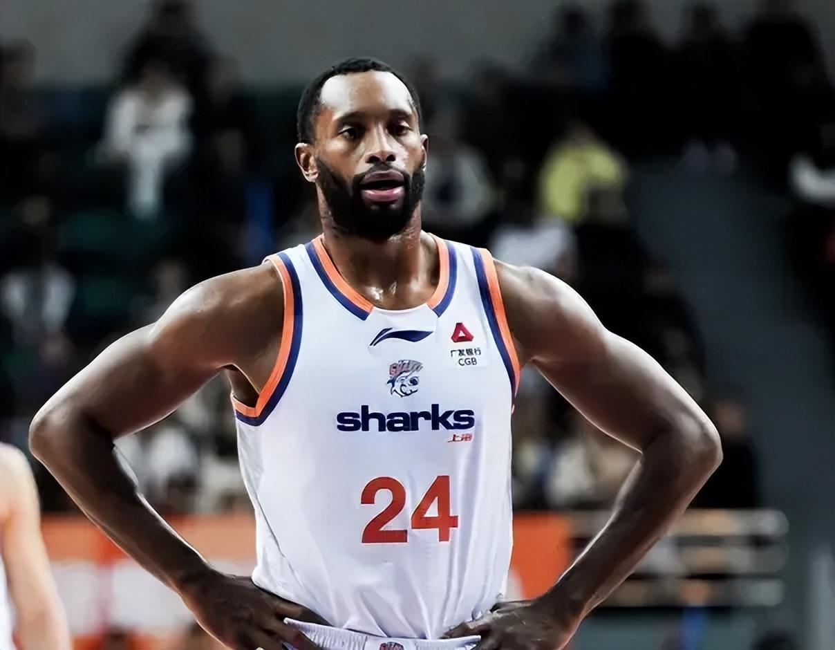 7m体育-上海110-80战胜福建 球员评价：弗格满分，洛夫顿良好，10人及格