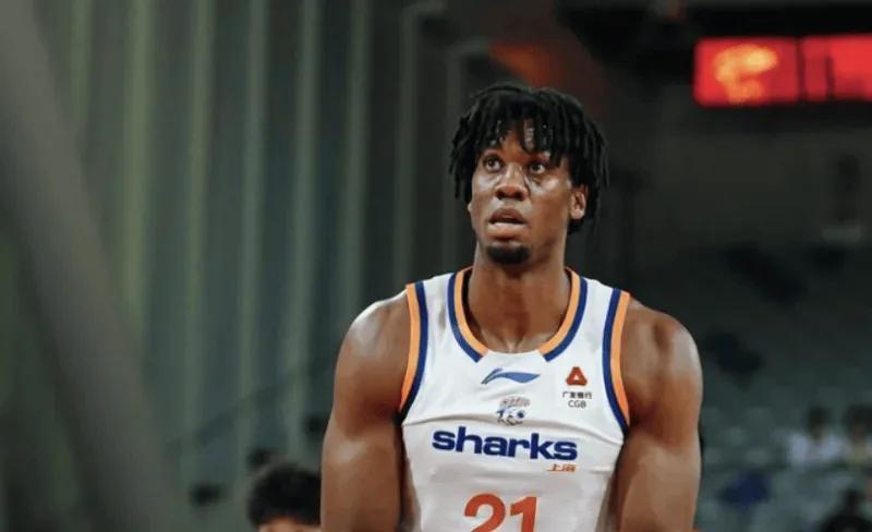 7m体育-上海110-80战胜福建 球员评价：弗格满分，洛夫顿良好，10人及格