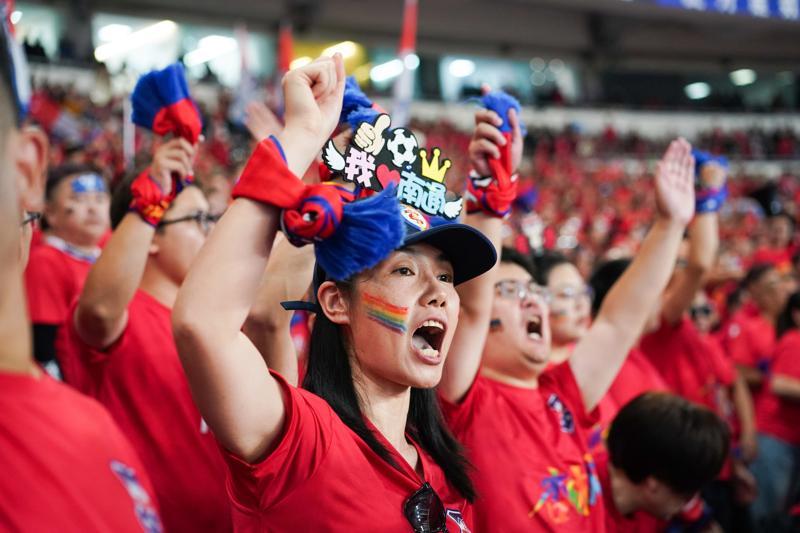 7m体育-2026“苏超”扩容升级,十三支队伍球衣由阿迪达斯专属设计