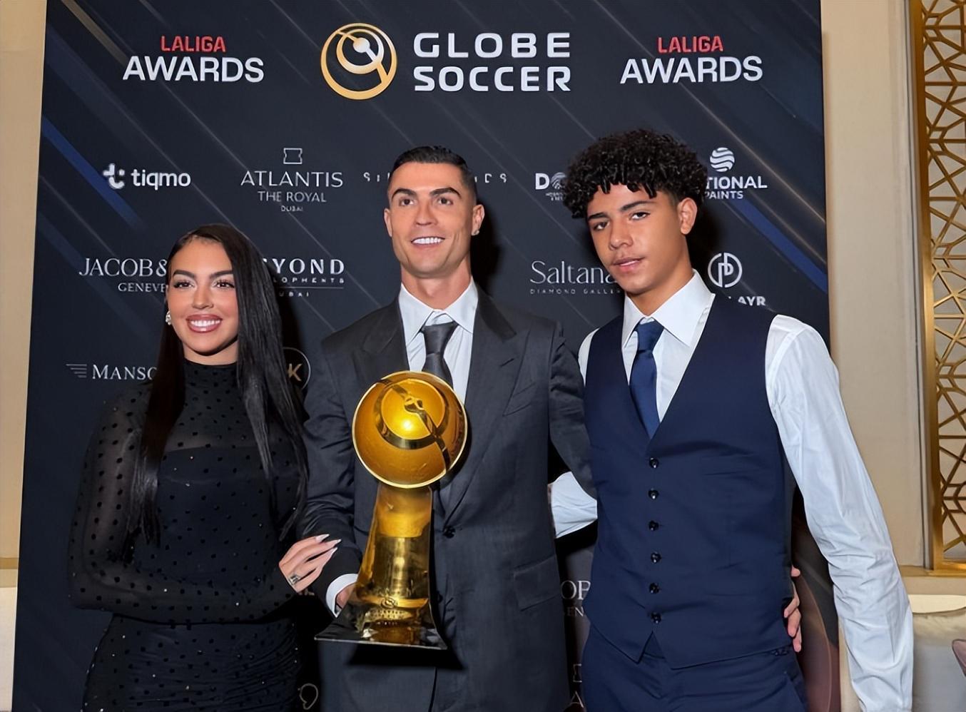 2026世界杯球星净资产排行榜出炉！C罗10亿镑，梅西差距一目了然